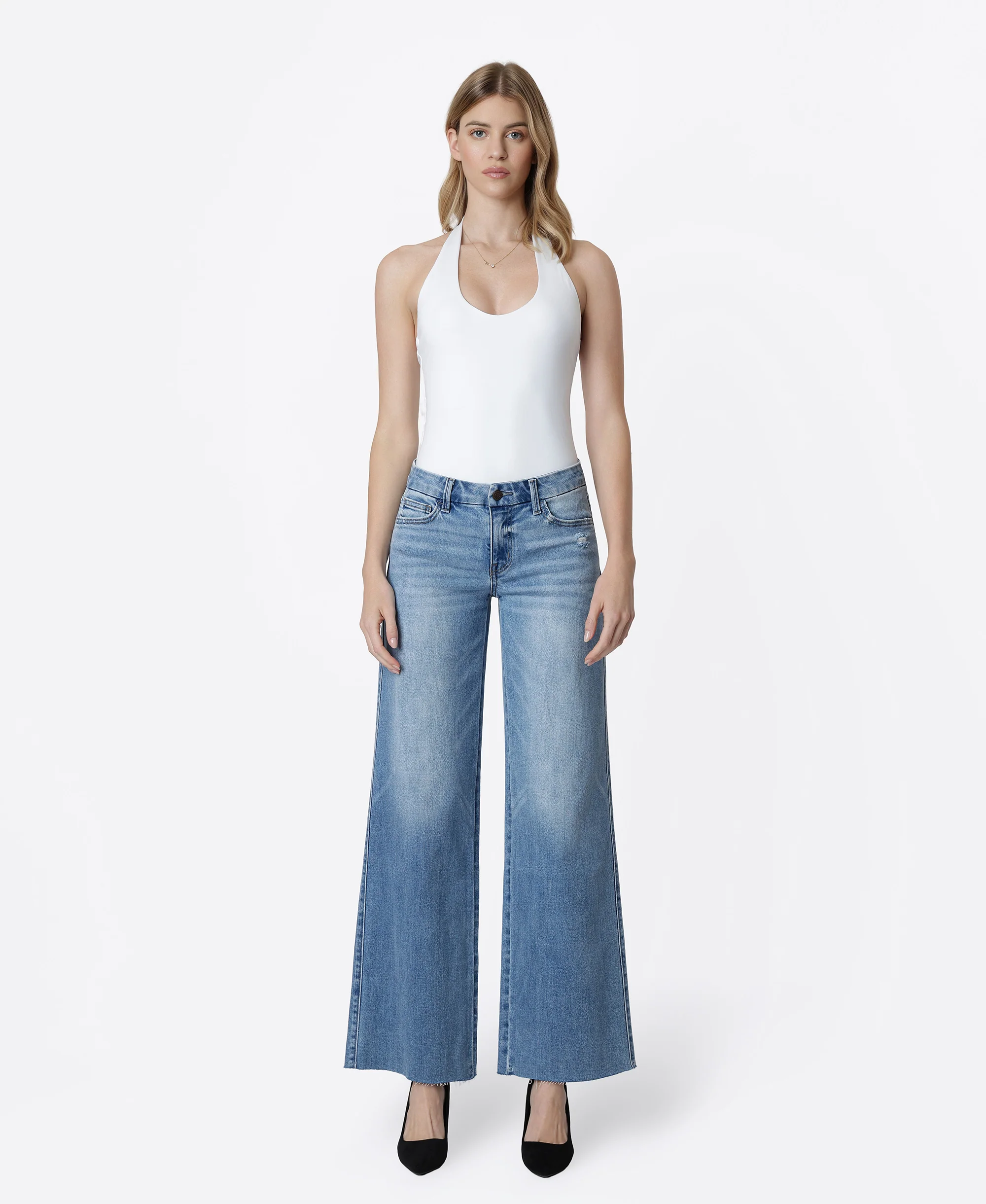 MEDIUM WASH